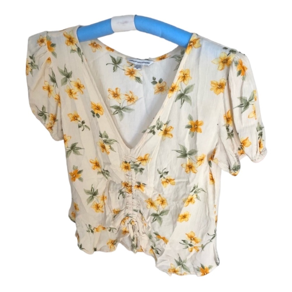 𝅺American Eagle Outfitters size small yellow & white floral print cropped